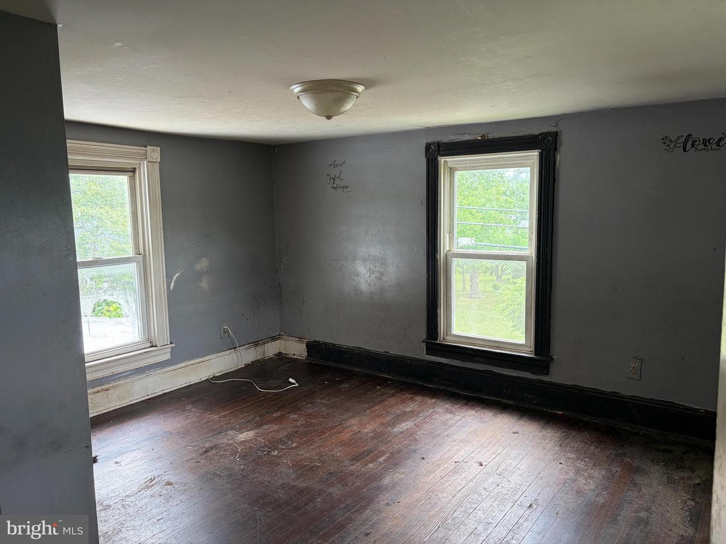 323 W Academy Street photo 10