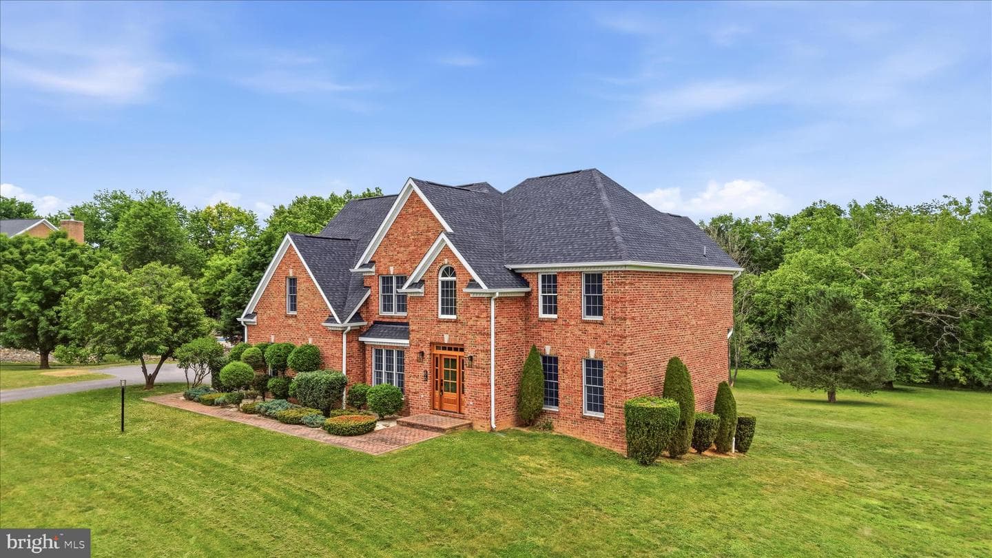 86 Eastland Drive photo 101