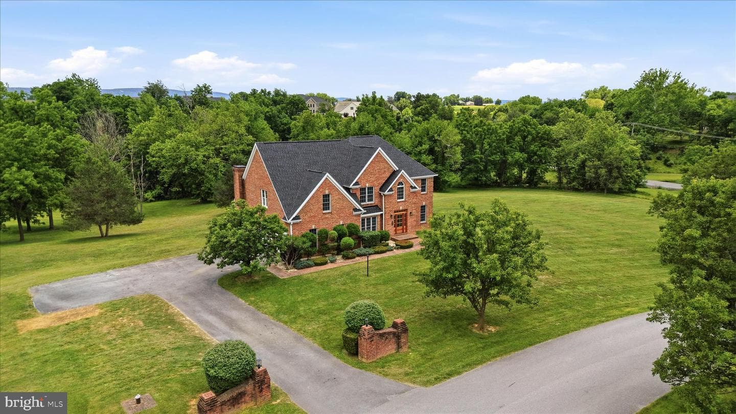 86 Eastland Drive photo 68