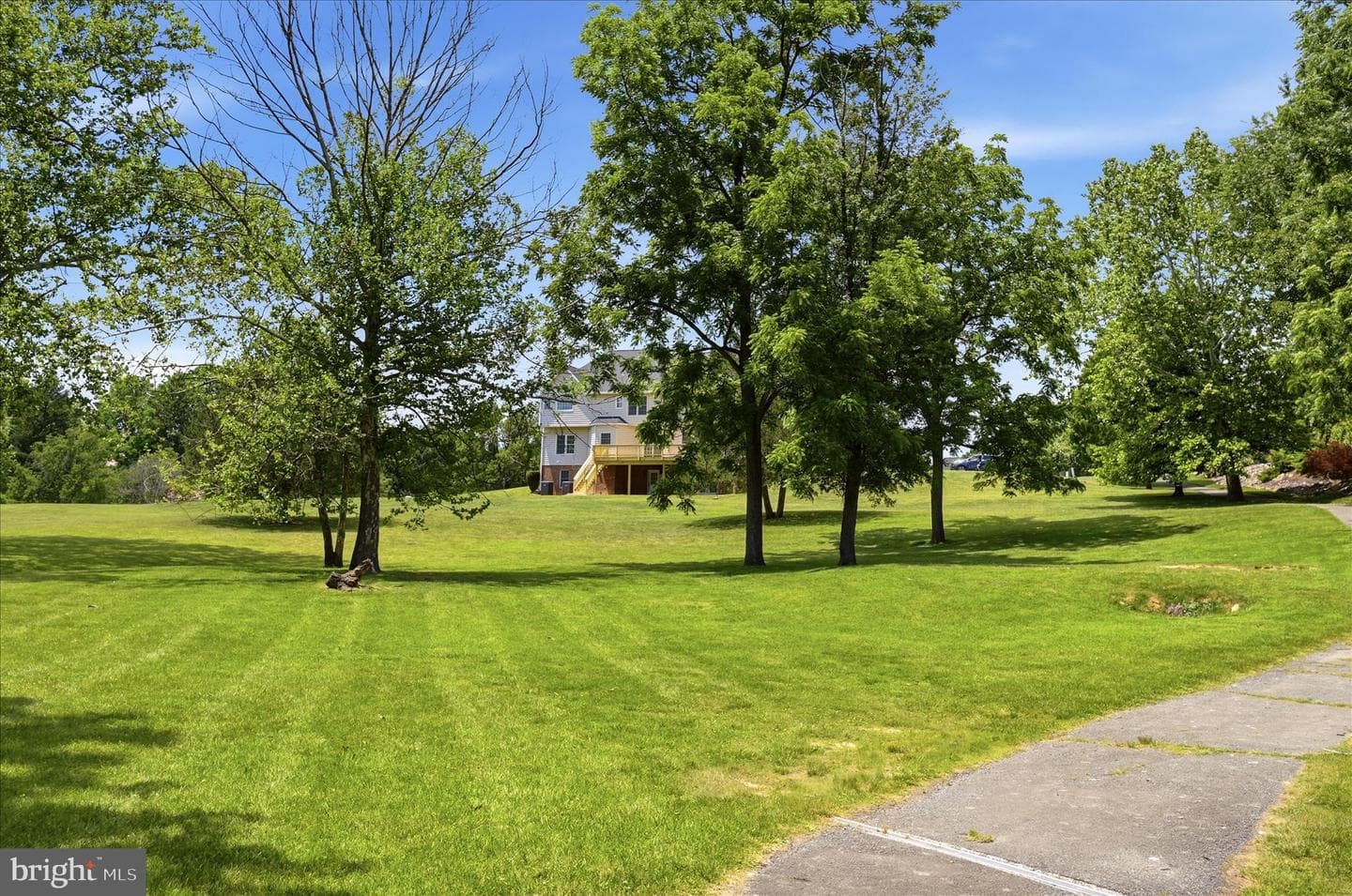 86 Eastland Drive photo 74