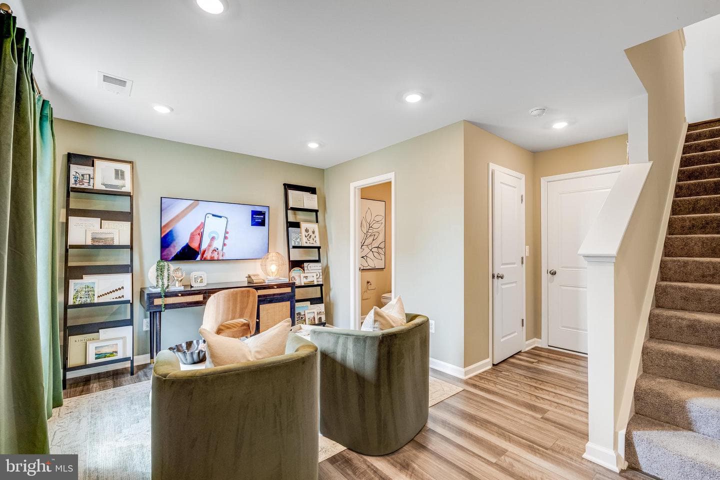 248 Swan Field Avenue photo 18