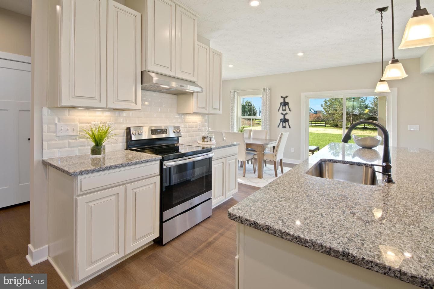 1220 Wallace Way photo 9