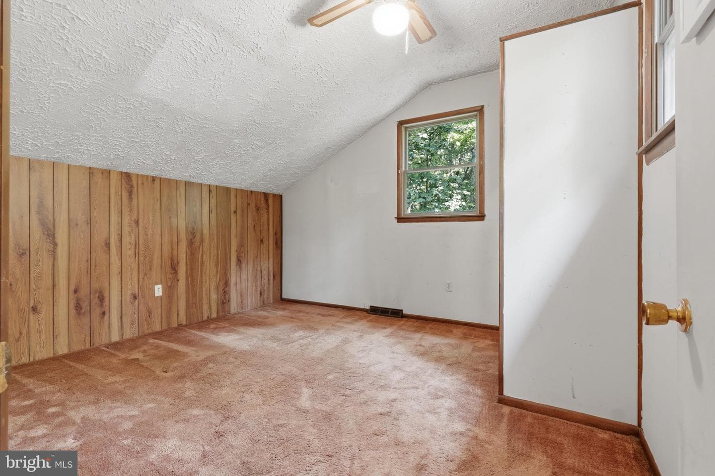 656 Kelly Drive photo 38