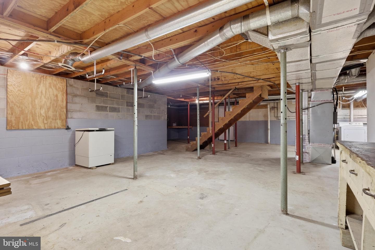 656 Kelly Drive photo 44