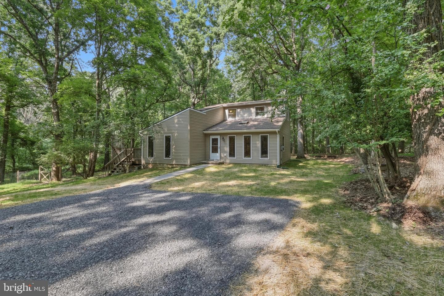656 Kelly Drive photo 6