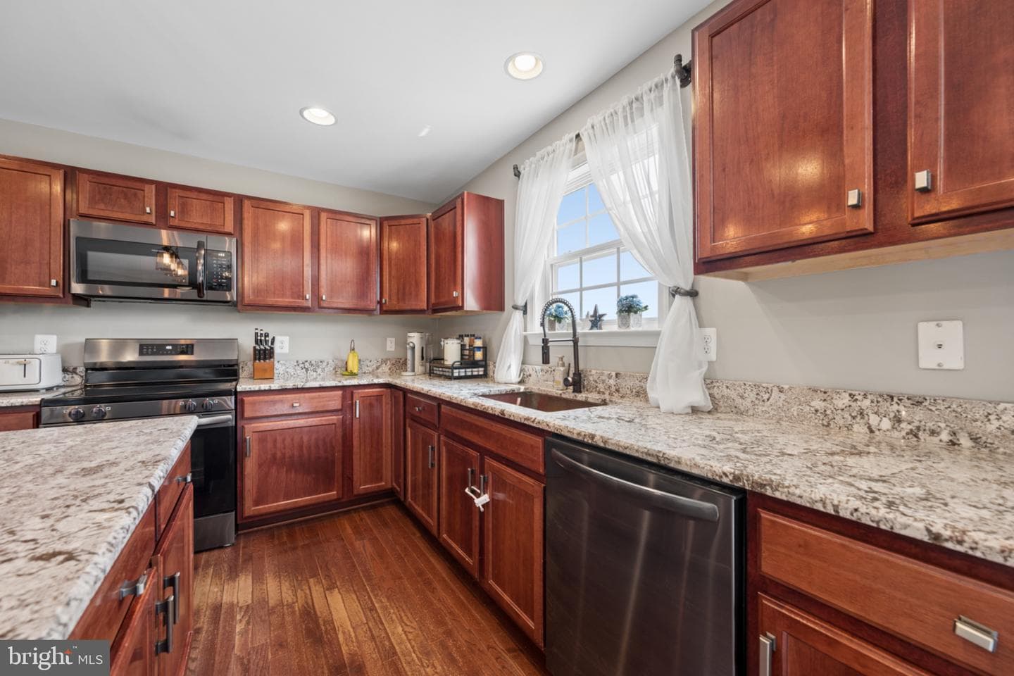 262 Hughs Road photo 22