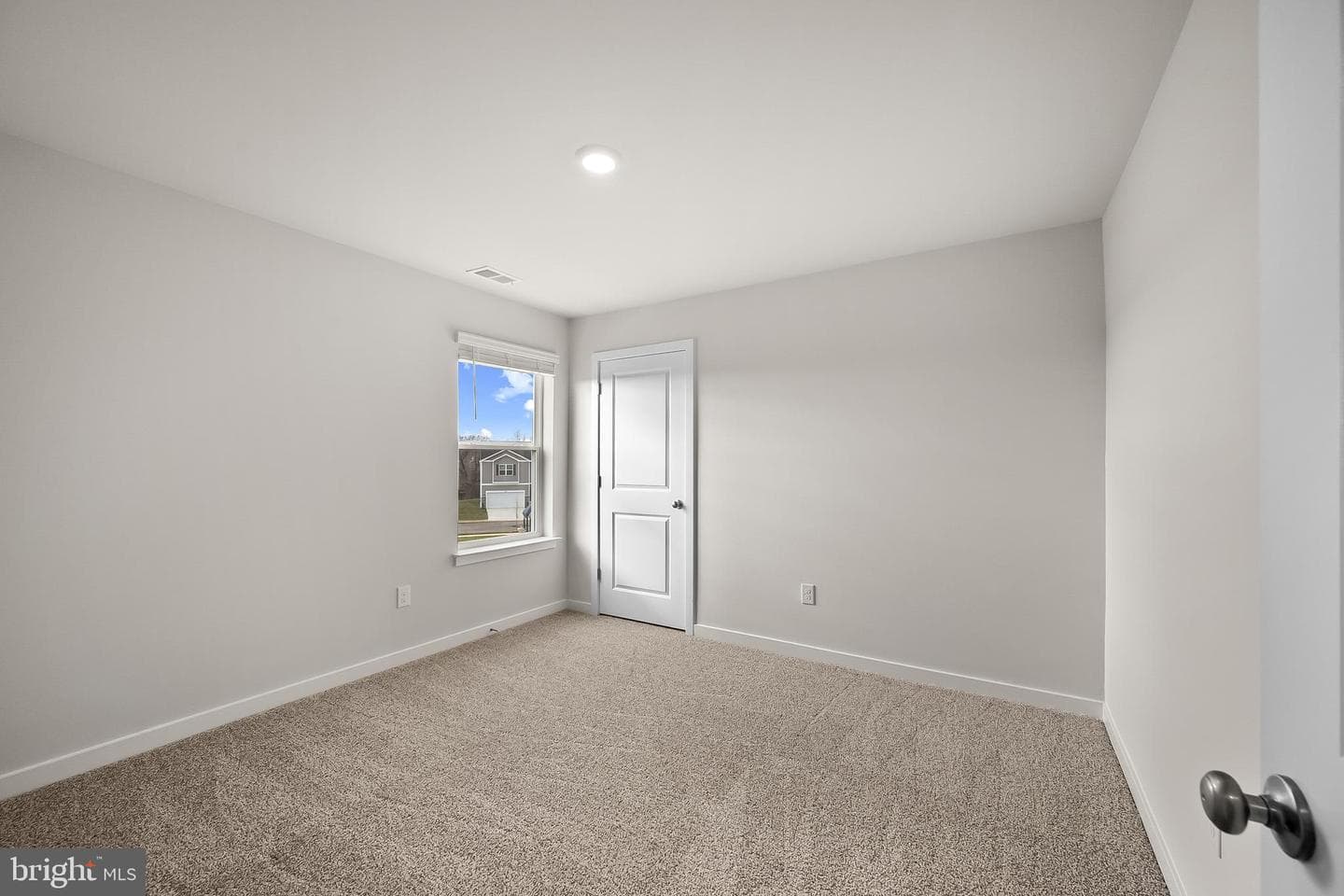 402 Eclipse Street photo 29