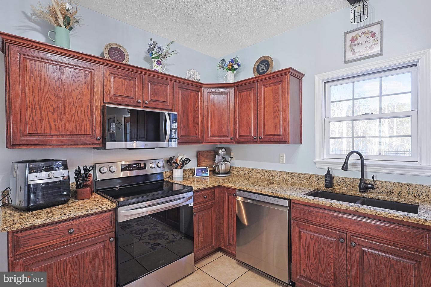 287 N Lakewood photo 12