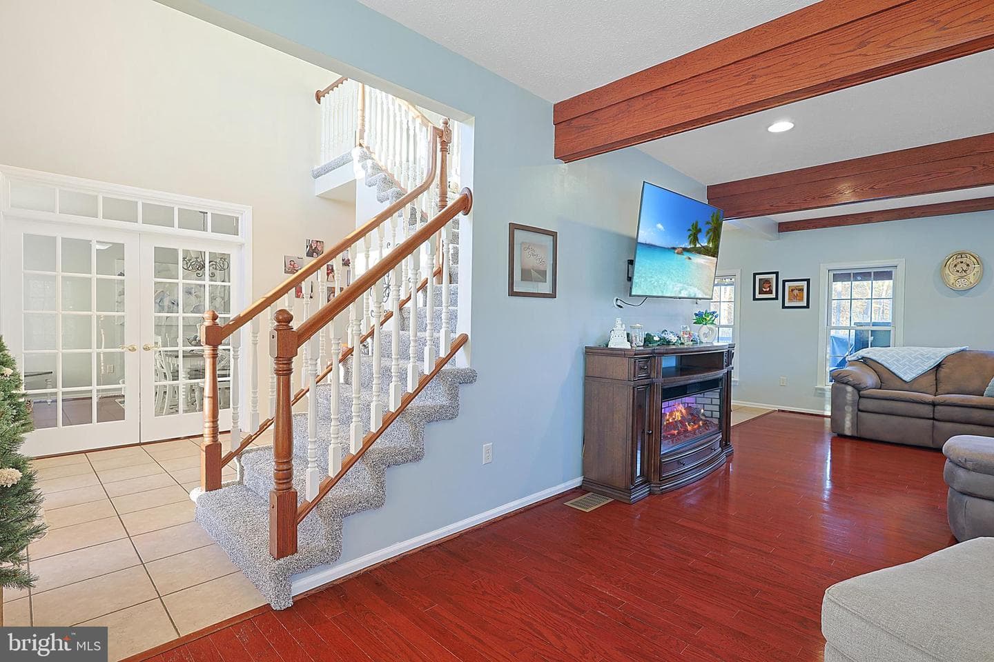 287 N Lakewood photo 27