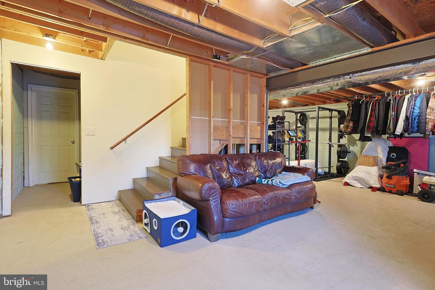 287 N Lakewood photo 52