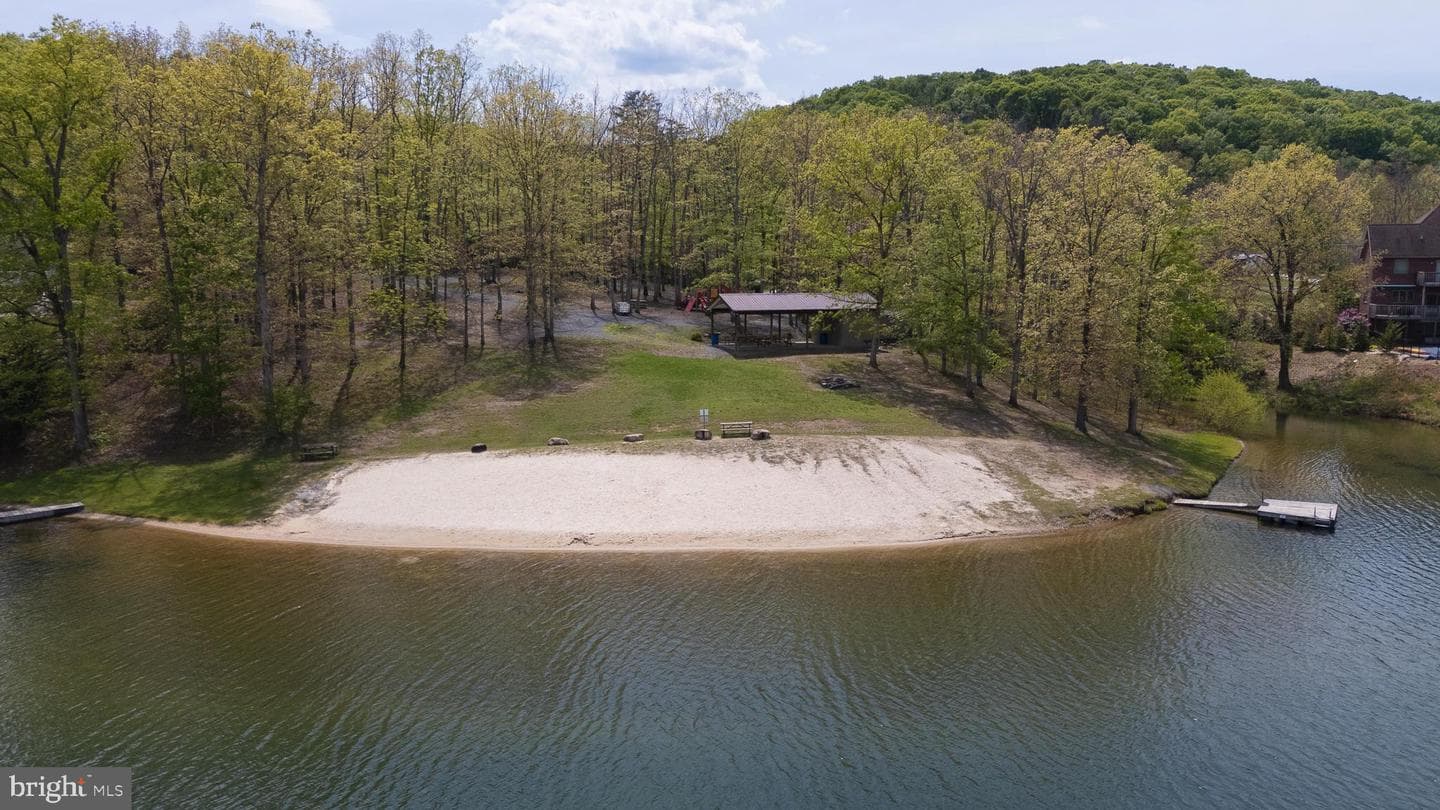 113 N Lakewood Drive photo 81