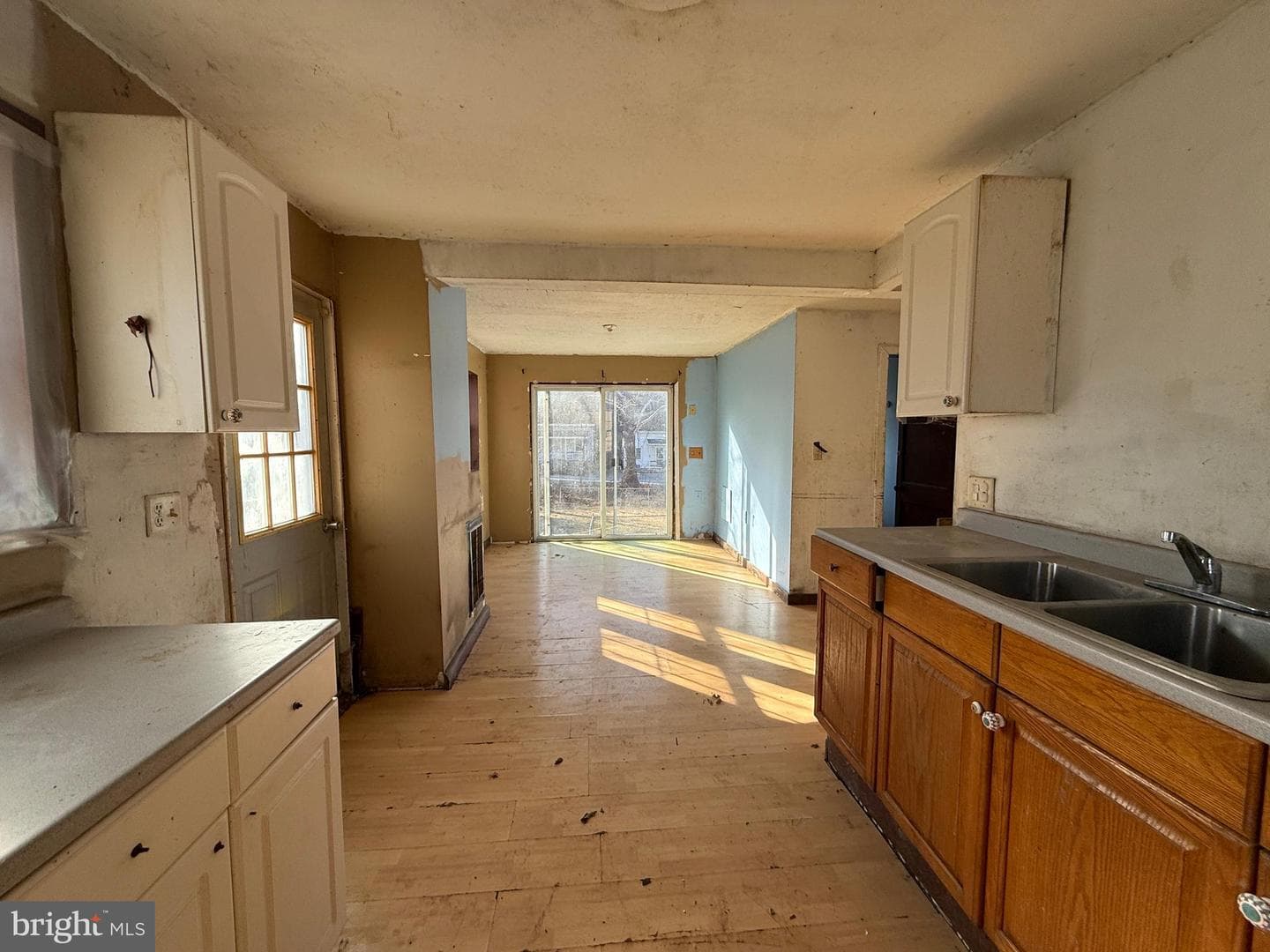 558 Martinsburg Road photo 12