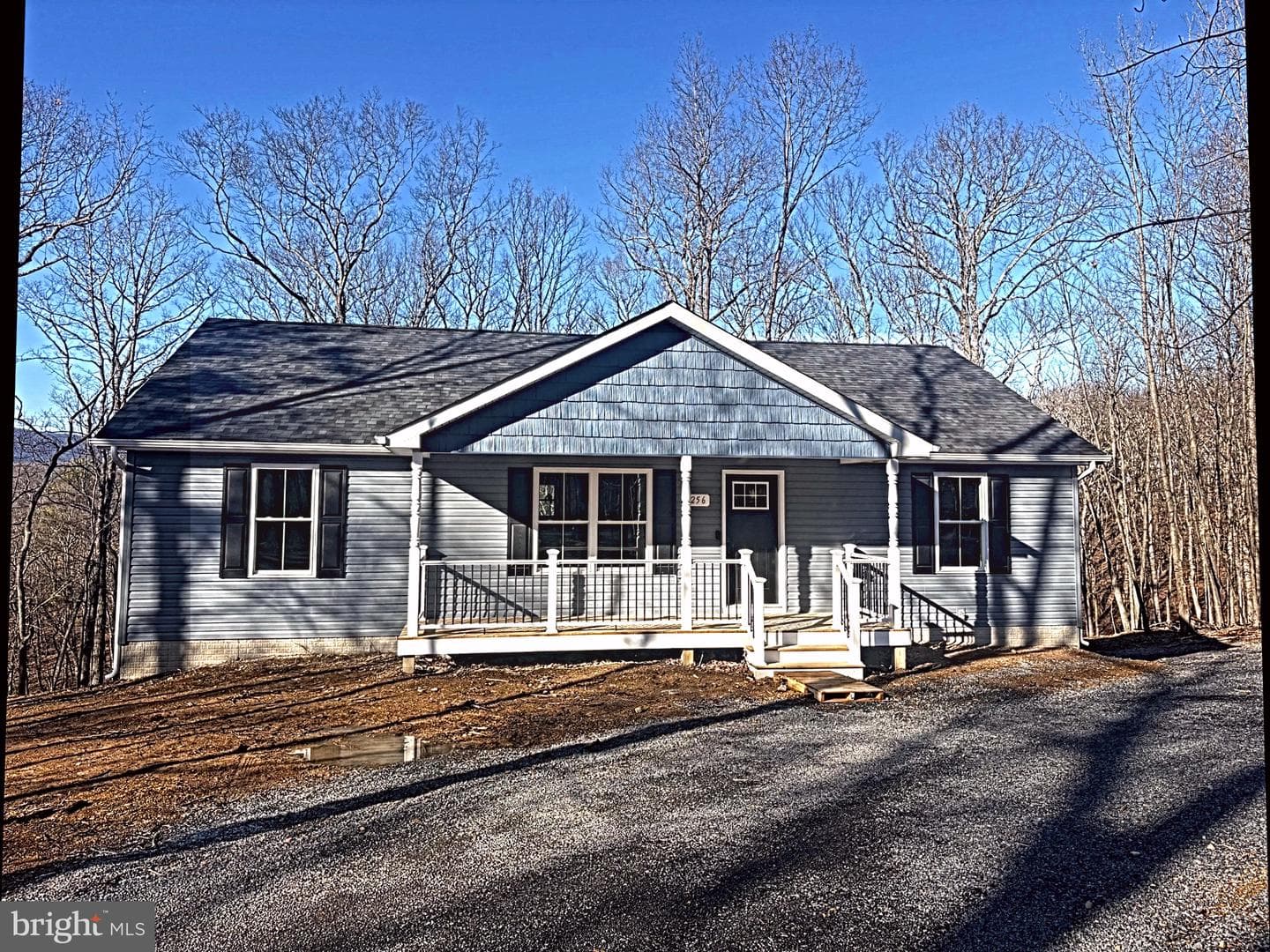256 Roundtop Ln photo 2