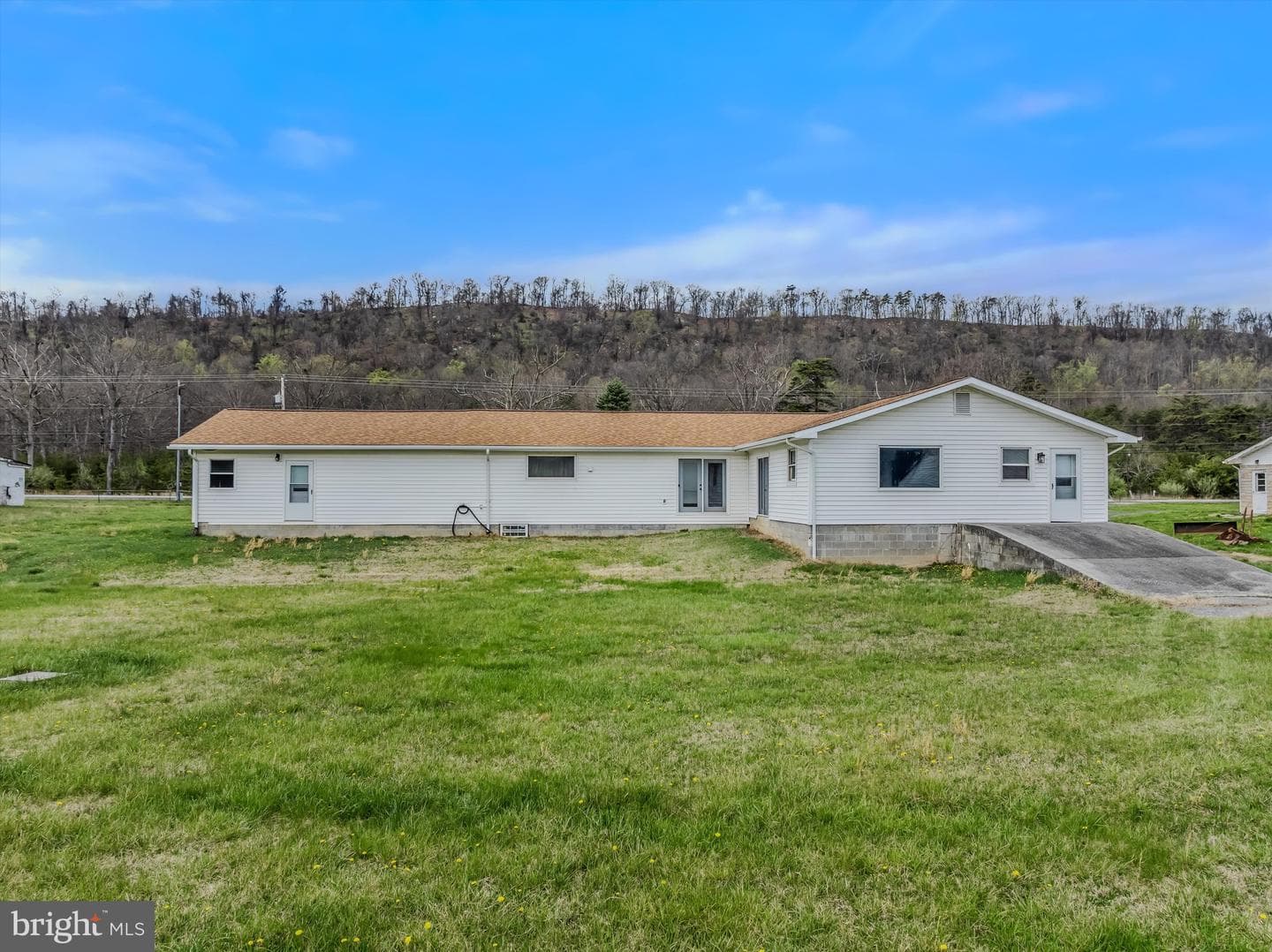 11223 Valley Road photo 4