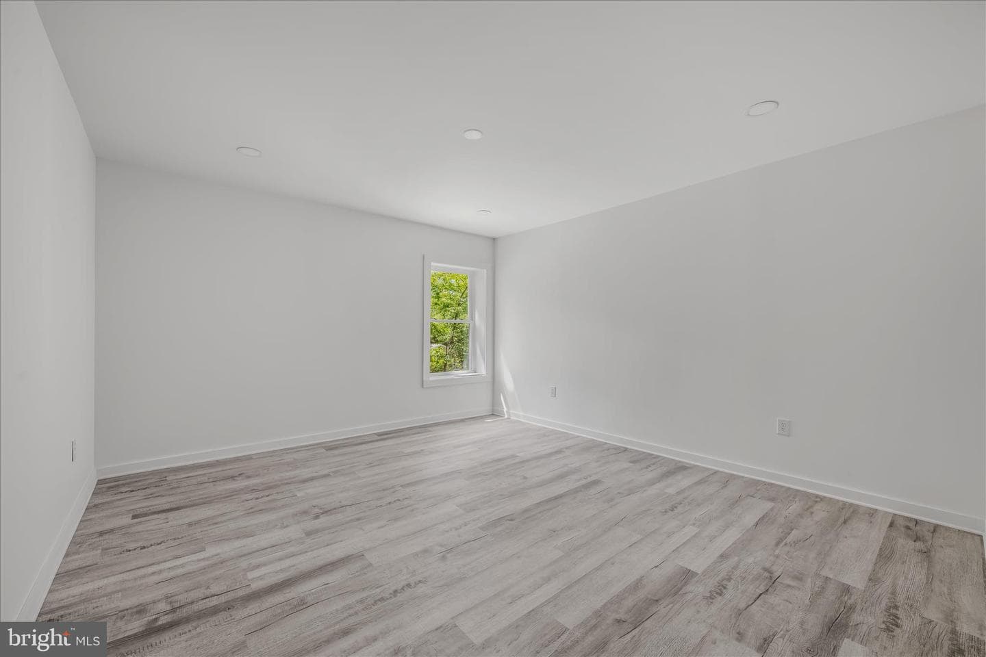 21 Hilltop Street photo 22