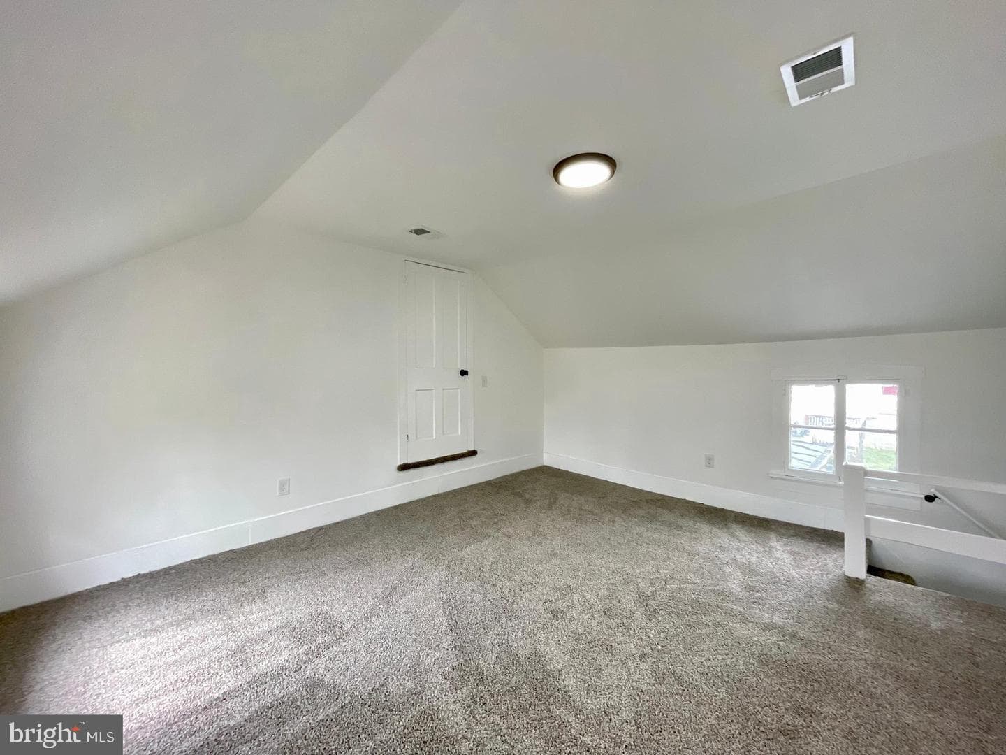 364 Wilkes Street photo 33