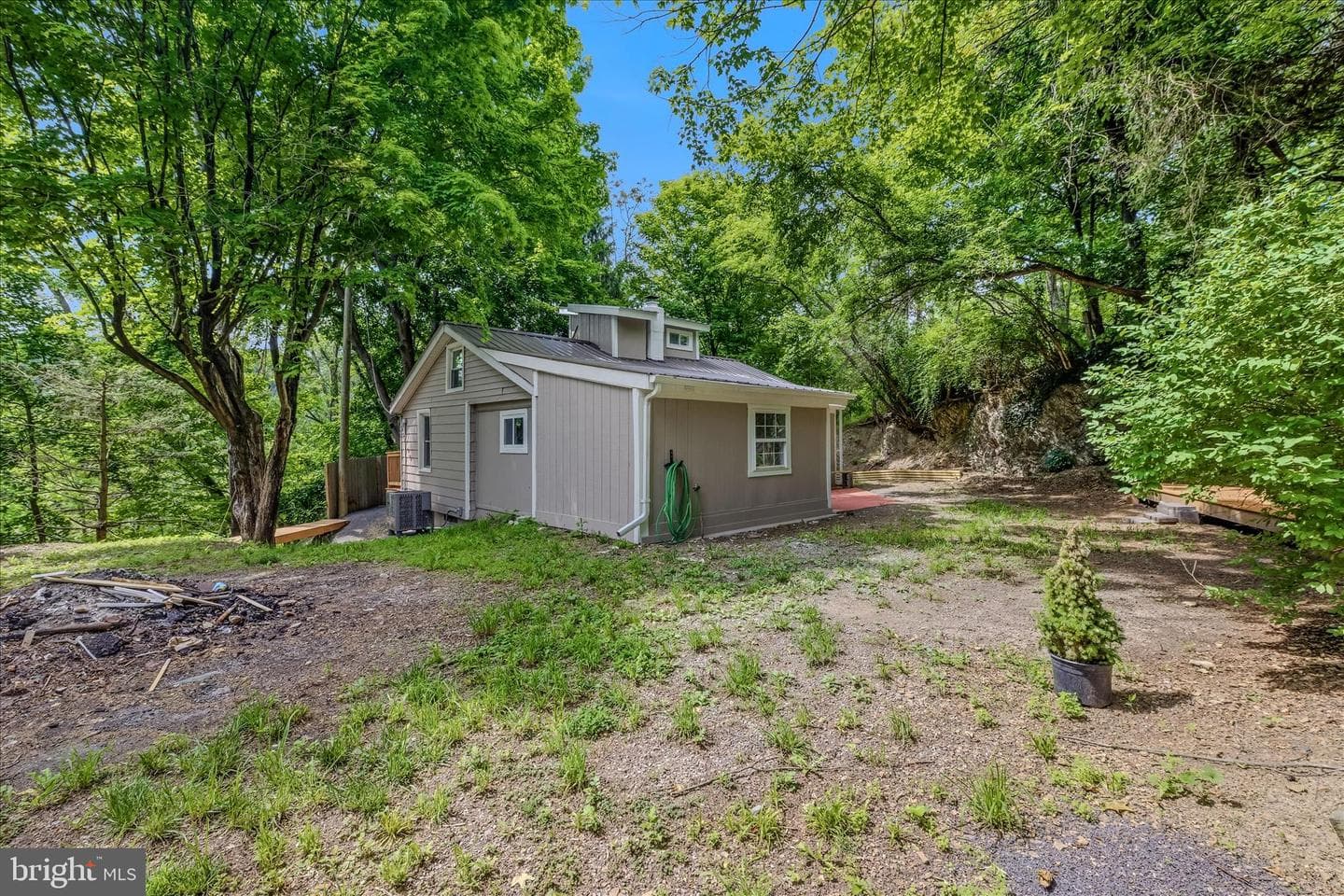 64 Hobday Lane photo 32