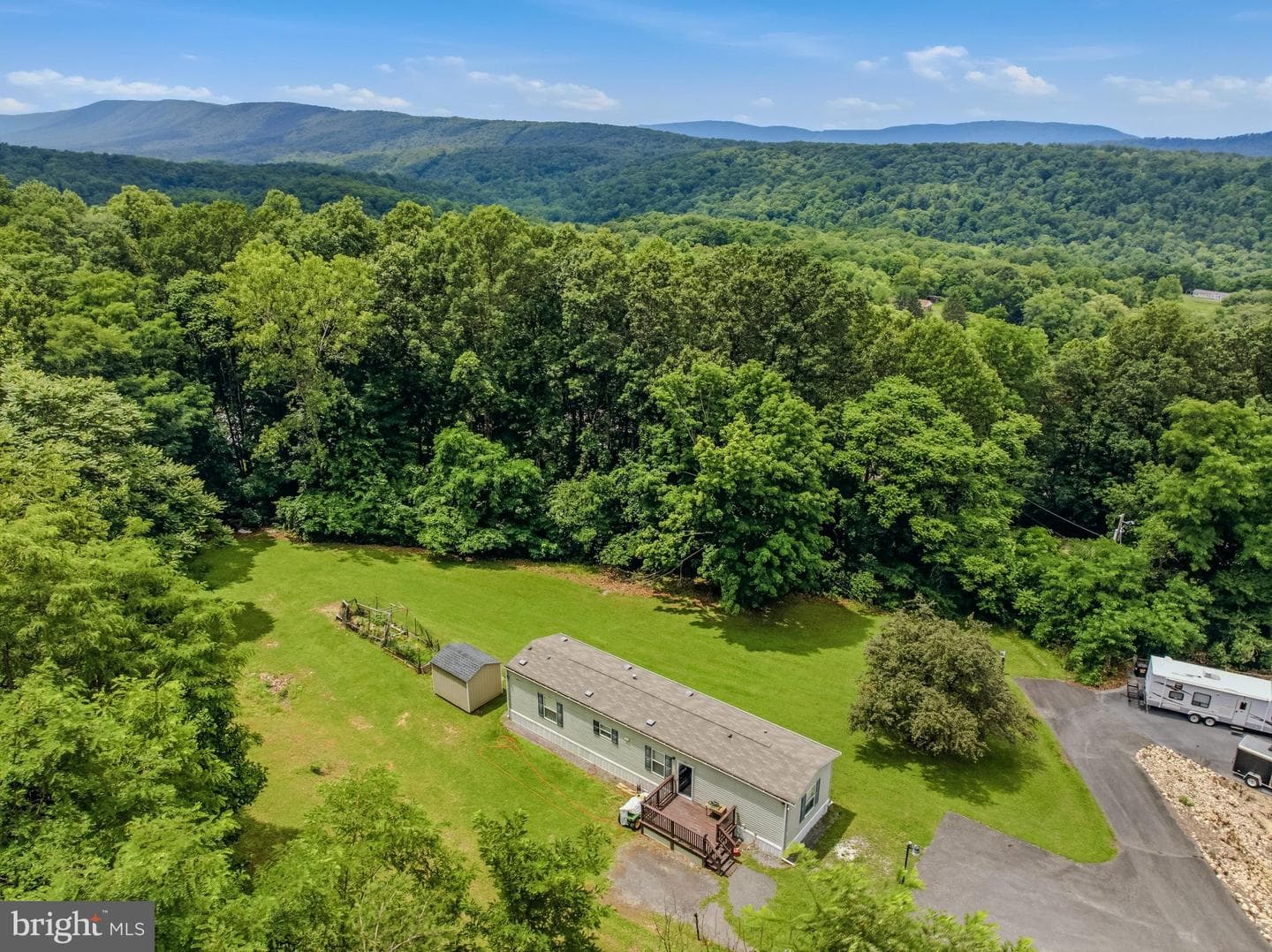 208 Barbeque Dr photo 3
