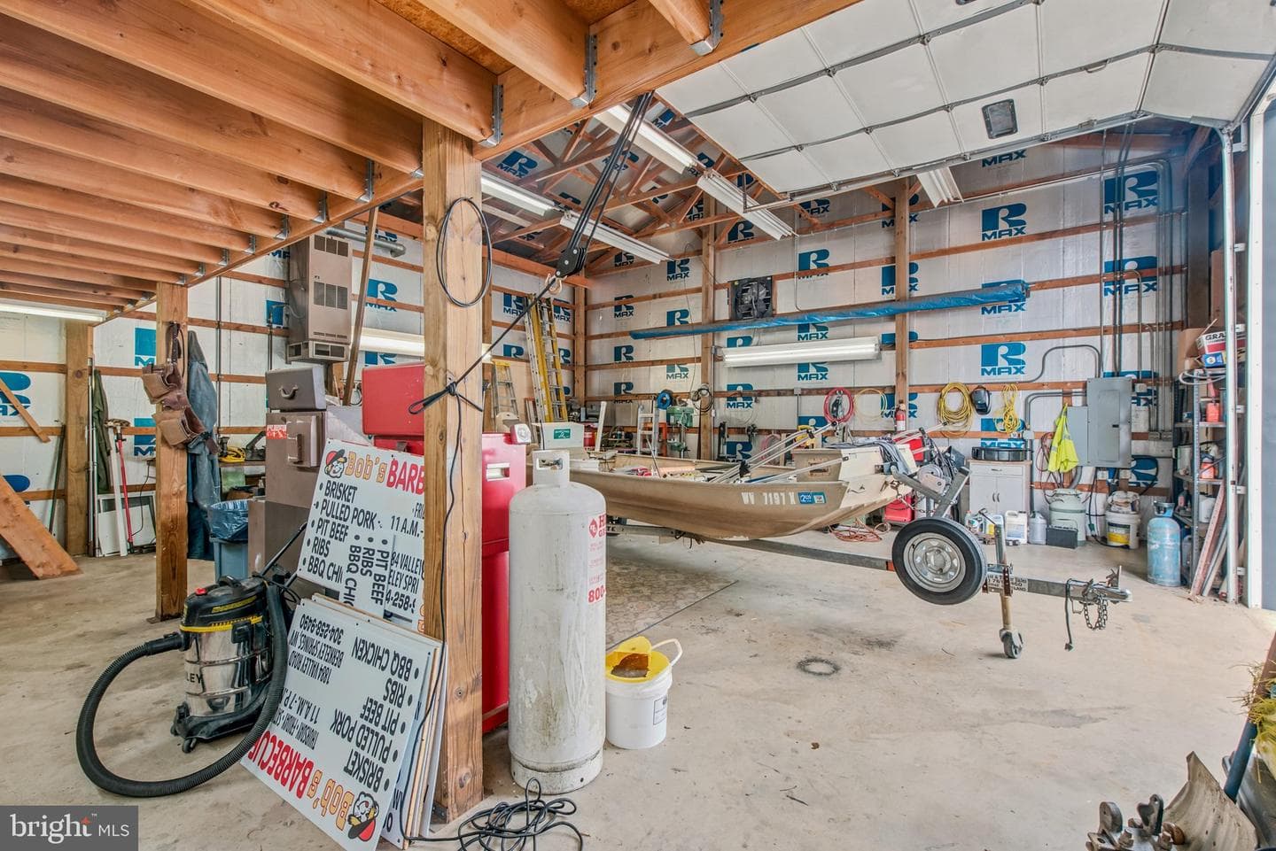 208 Barbeque Dr photo 32