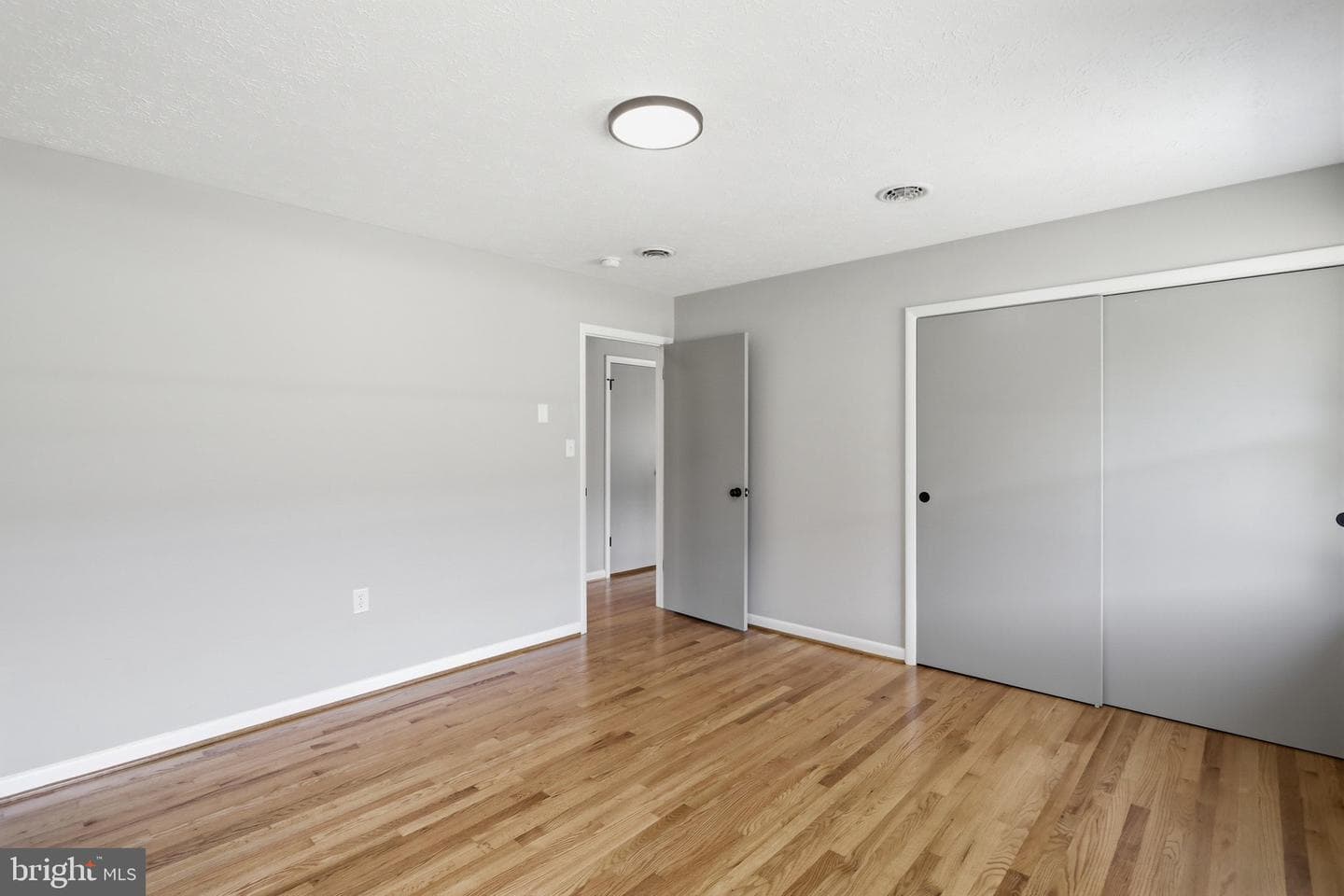 11195 Valley Road photo 14