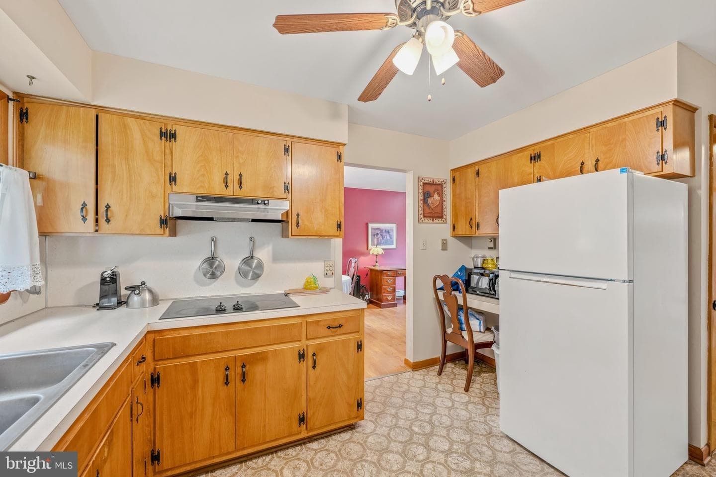 381 Grove Heights Road photo 10