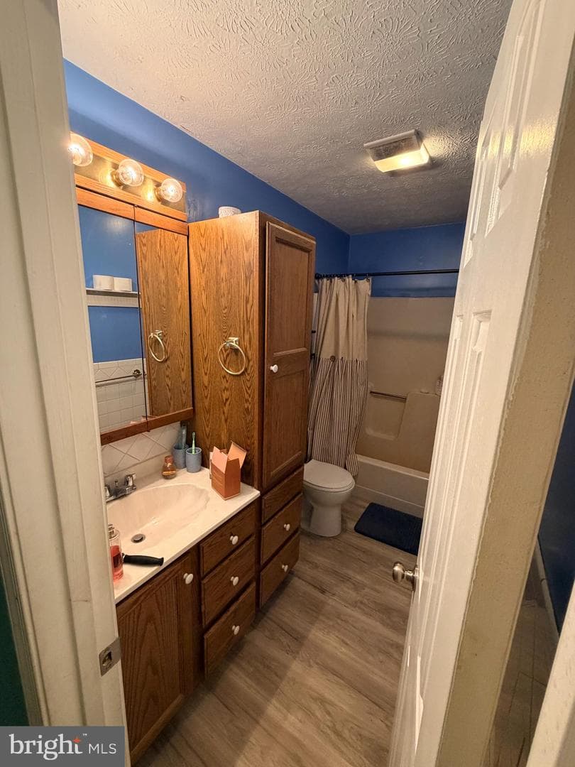 756 Greenwoods Drive photo 12