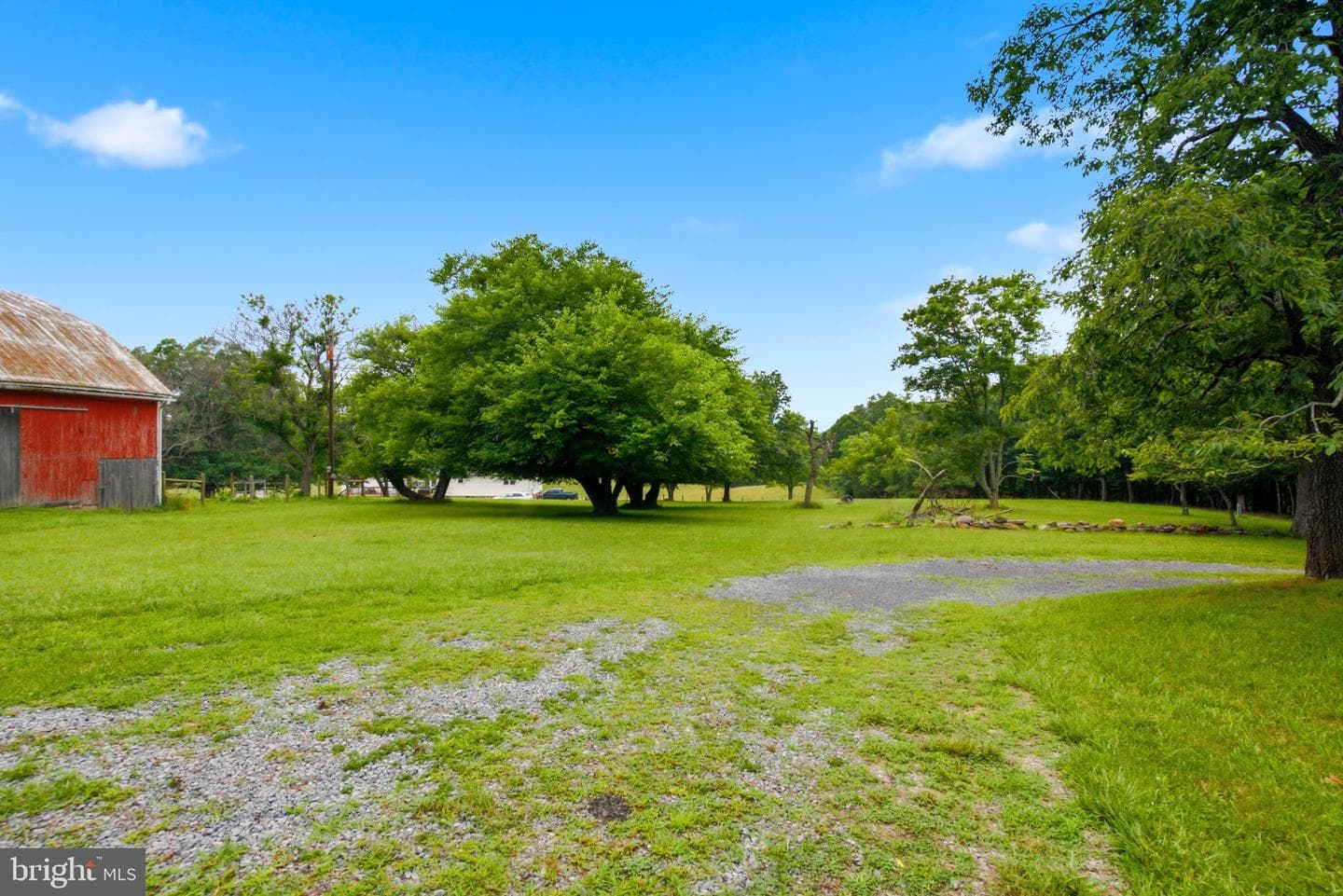 2197 Mauzy Road photo 96